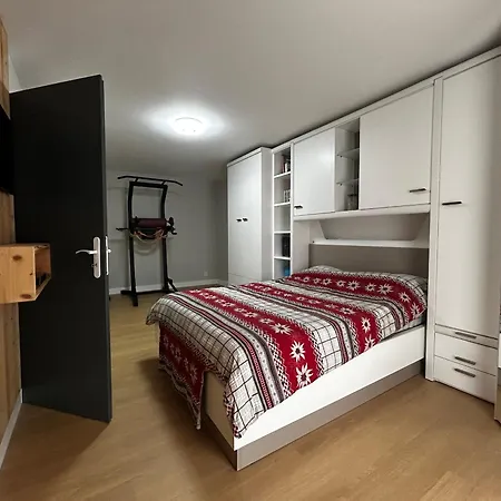 Holiday home Charmante Maison A Avec Terrasse Et Parking - Fr-1-498-113