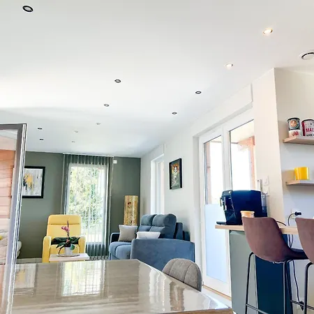 Holiday home Charmante Maison A Avec Terrasse Et Parking - Fr-1-498-113 Evian-les-Bains